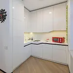 Διαμέρισμα Modern White Moss Center *