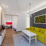 Modern White Moss Center Διαμέρισμα *