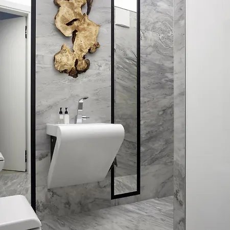 Modern White Moss Center 카우나스