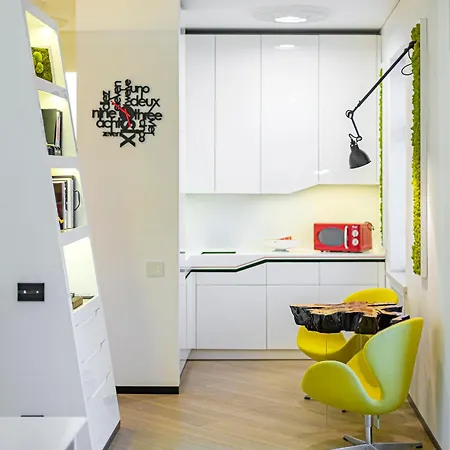 아파트 Modern White Moss Center *