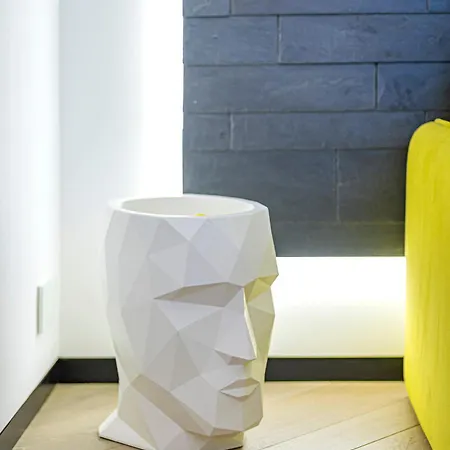 Modern White Moss Center
