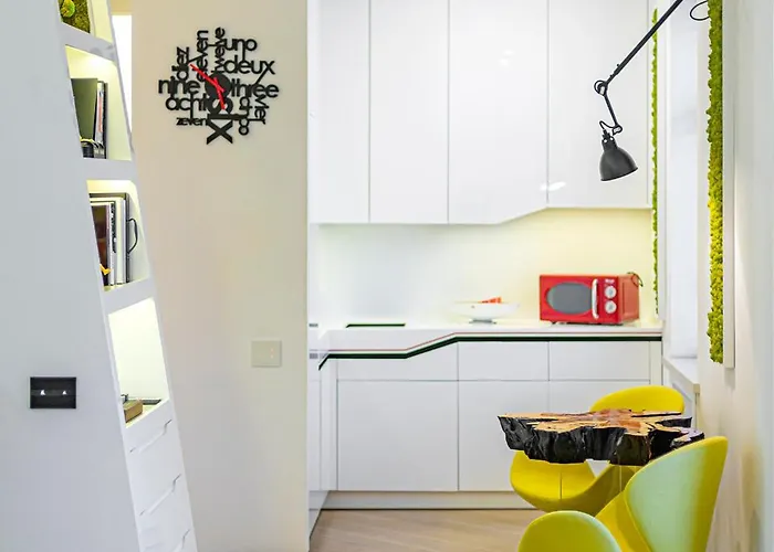 Appartement Modern White Moss Center *